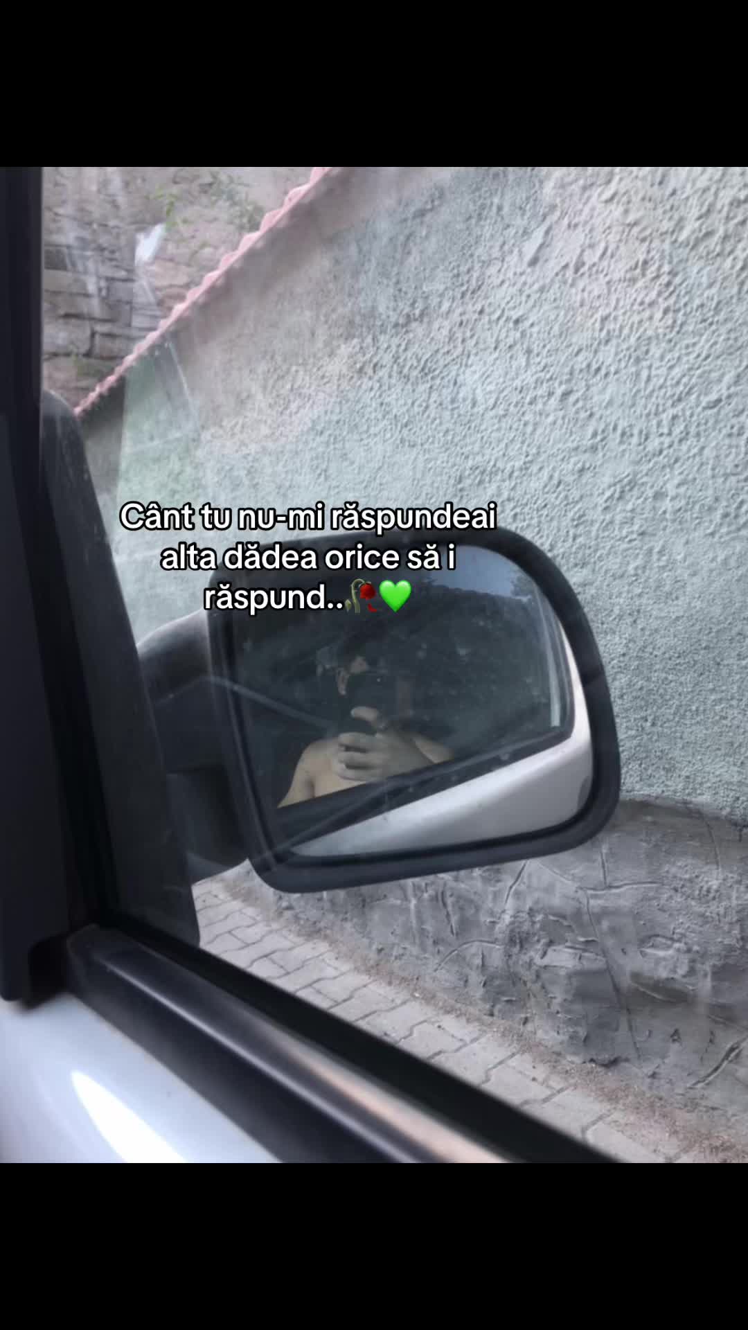 @🦅