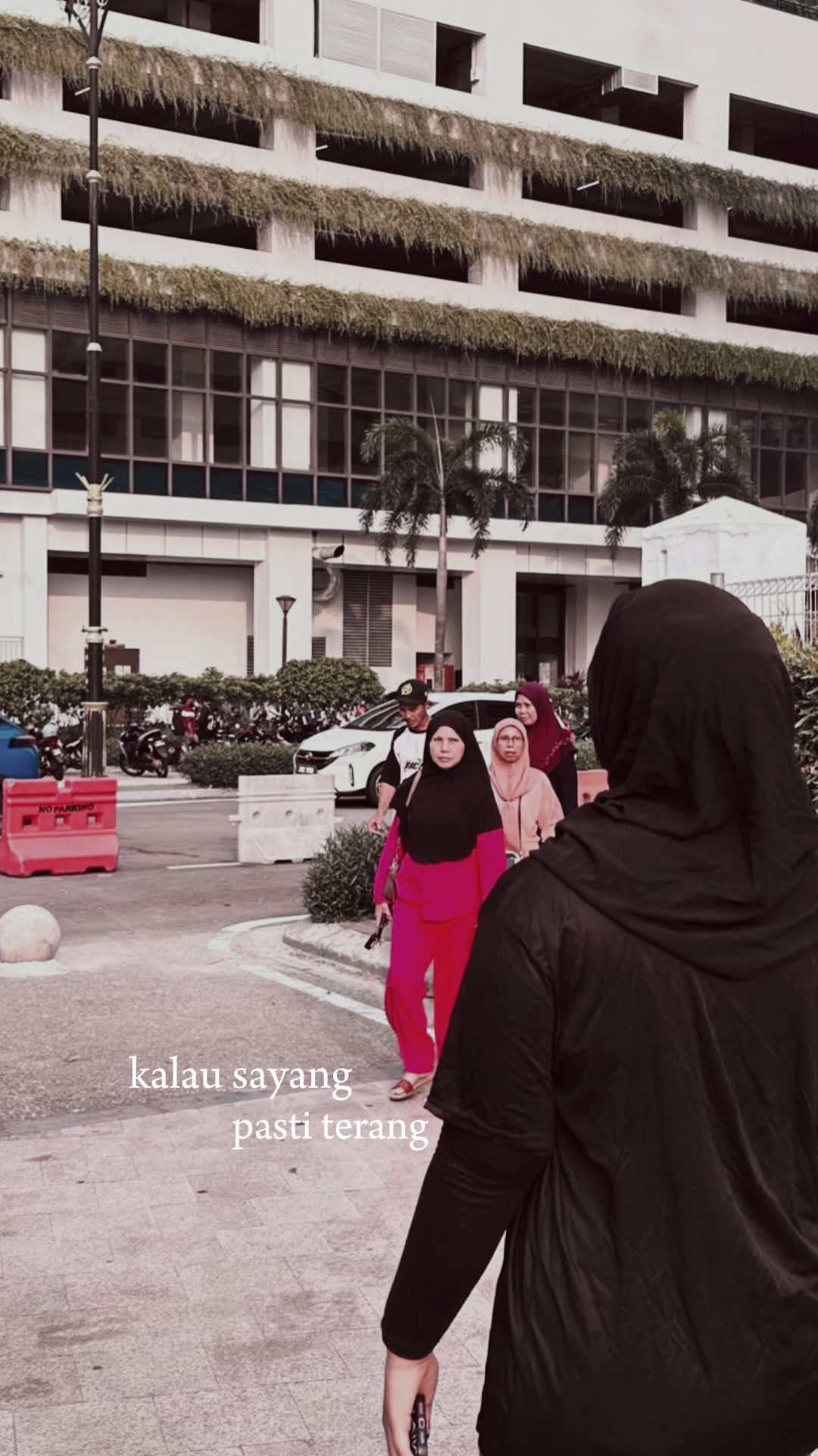 @Aqis🐝