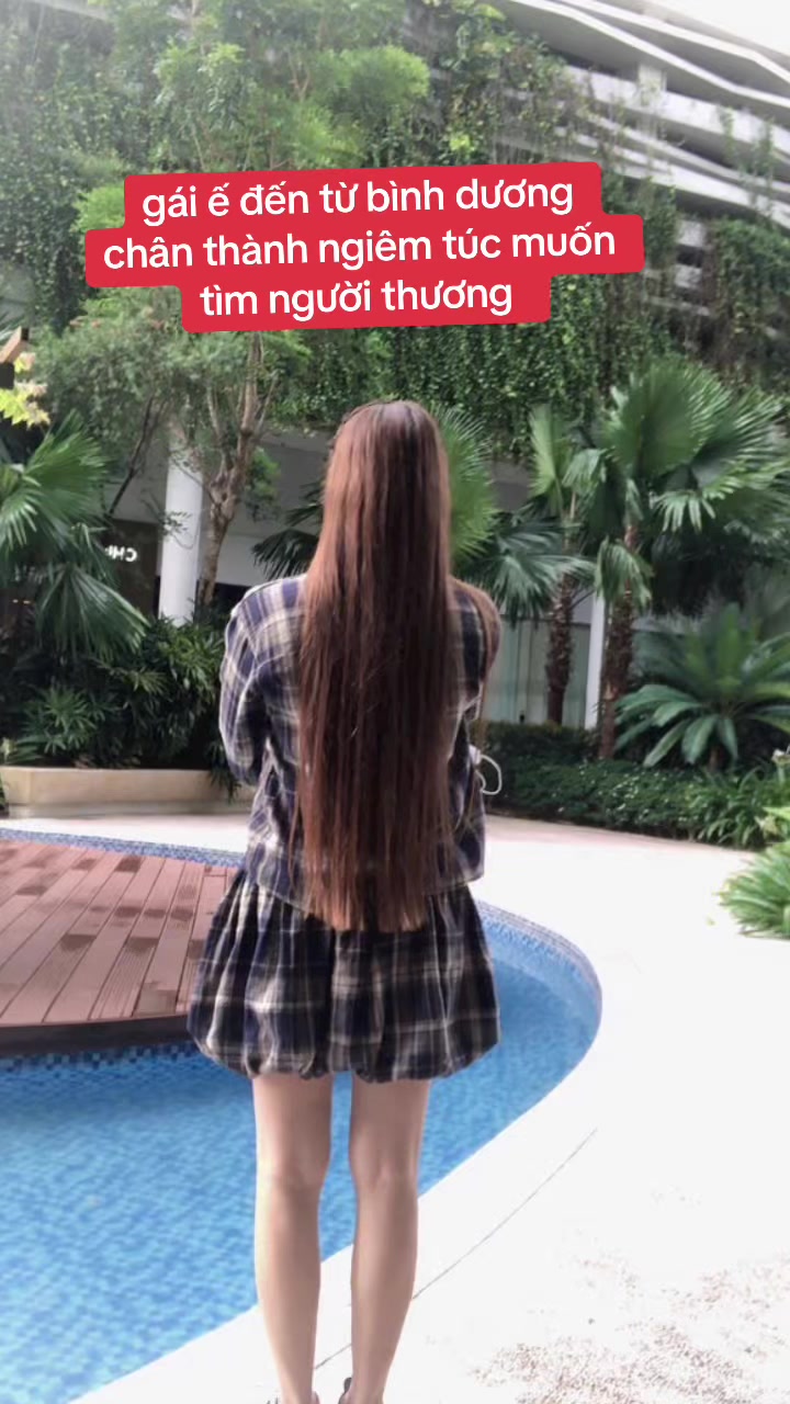 @G&aacute;i &ecirc; sắc ế
