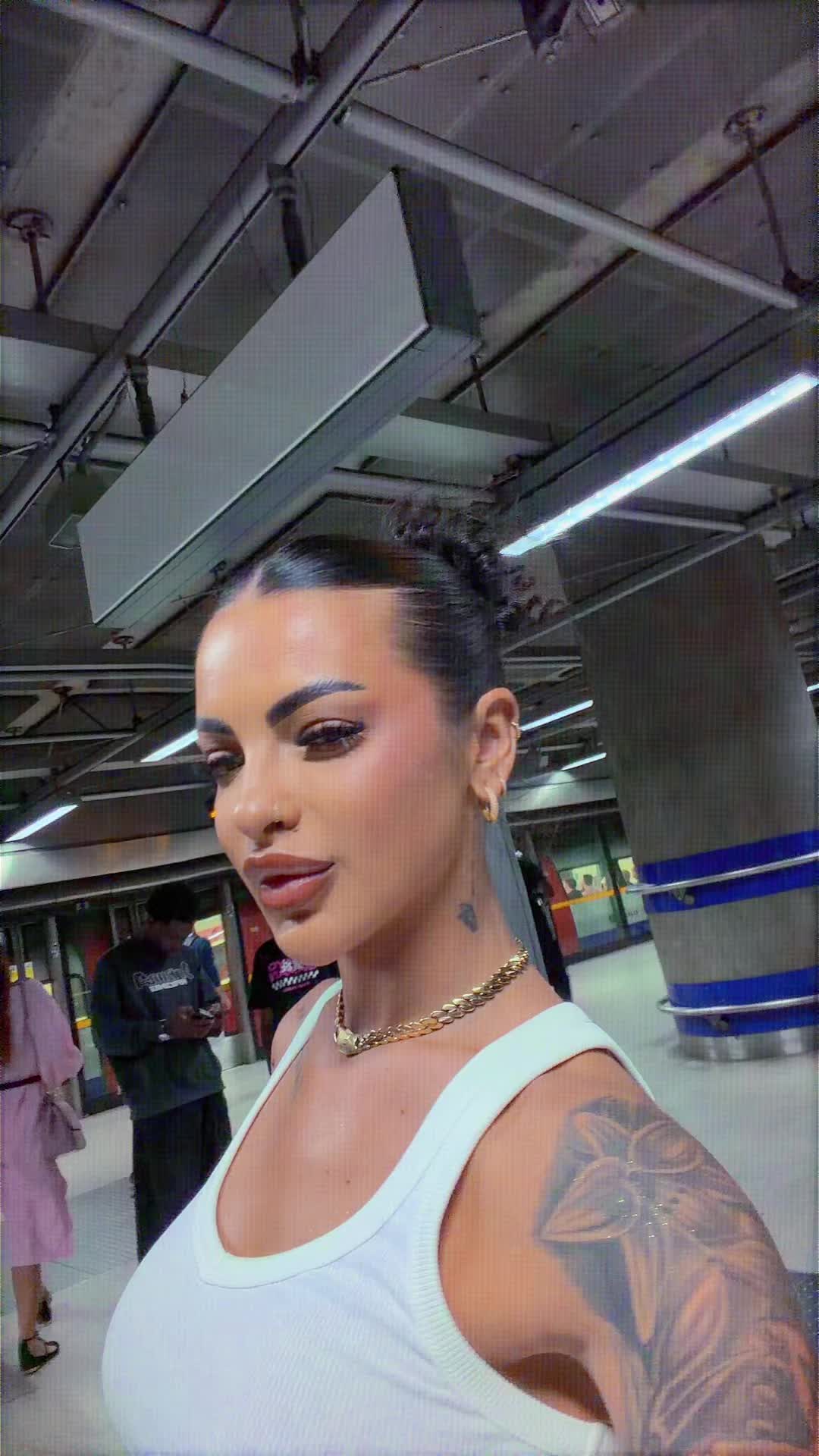 @Georgiana_flo