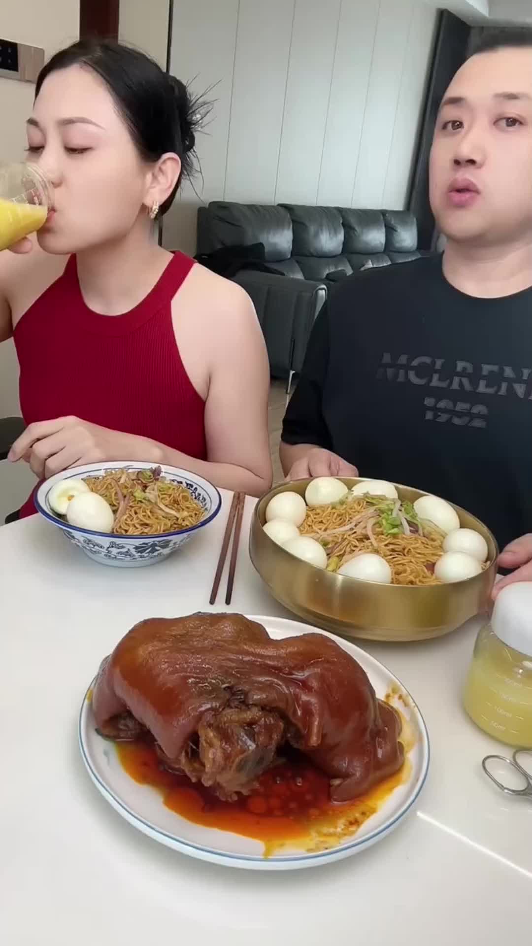 @foodmukbang
