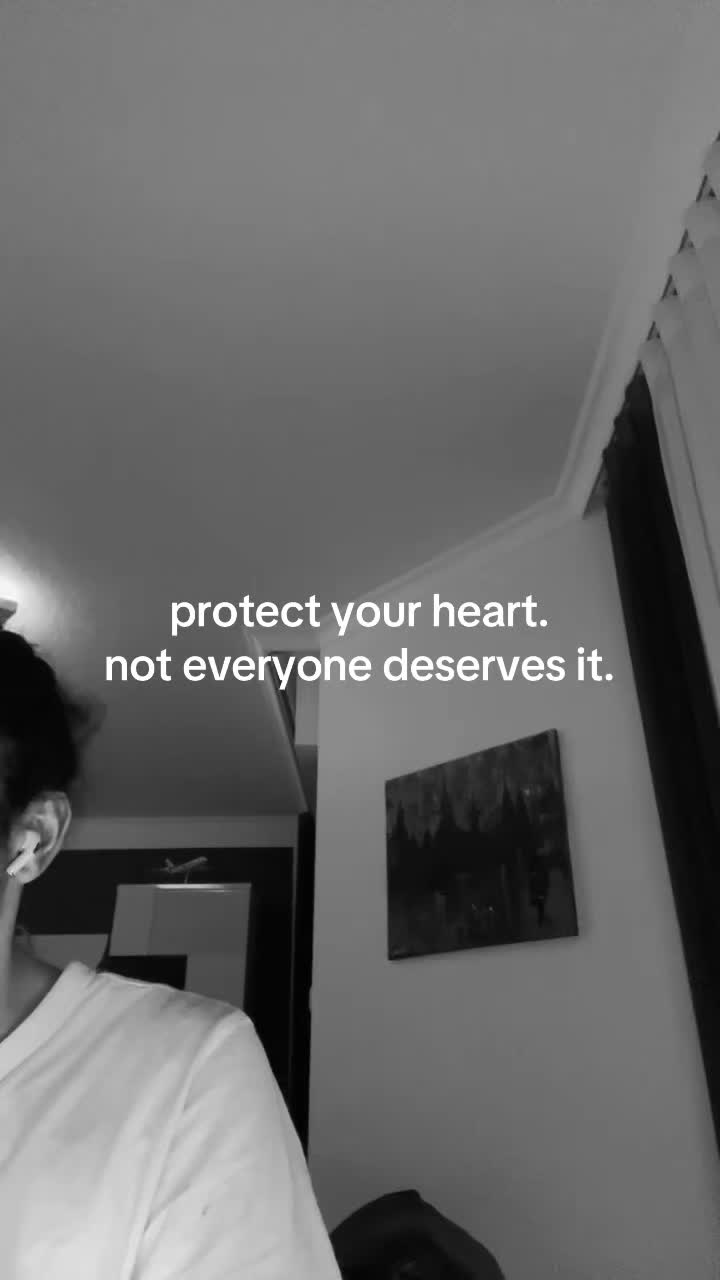 @themikapika