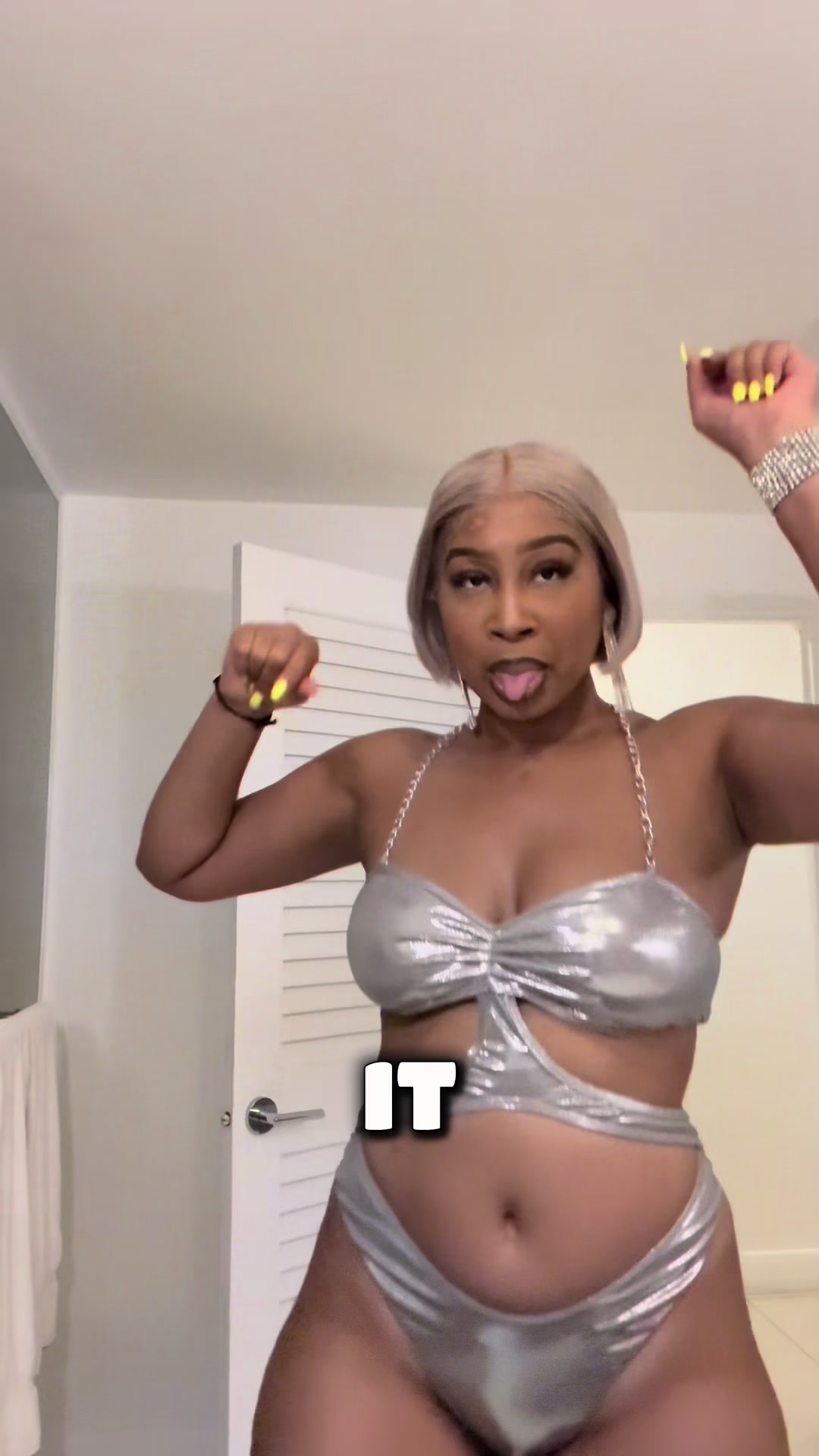 @QweenQweezy