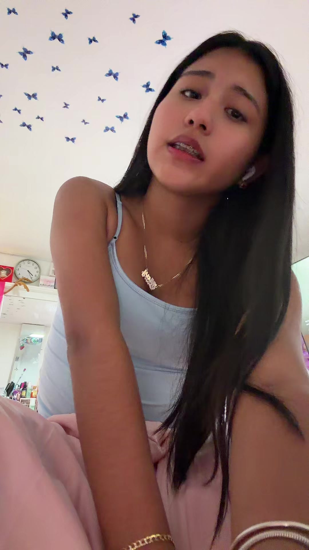 @khgvbhhcv