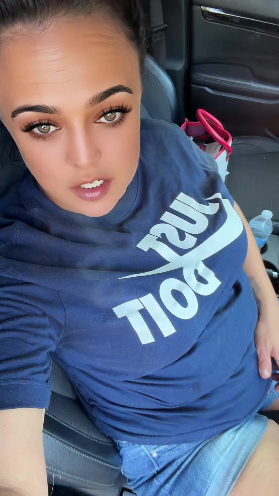 @AmberRenee
