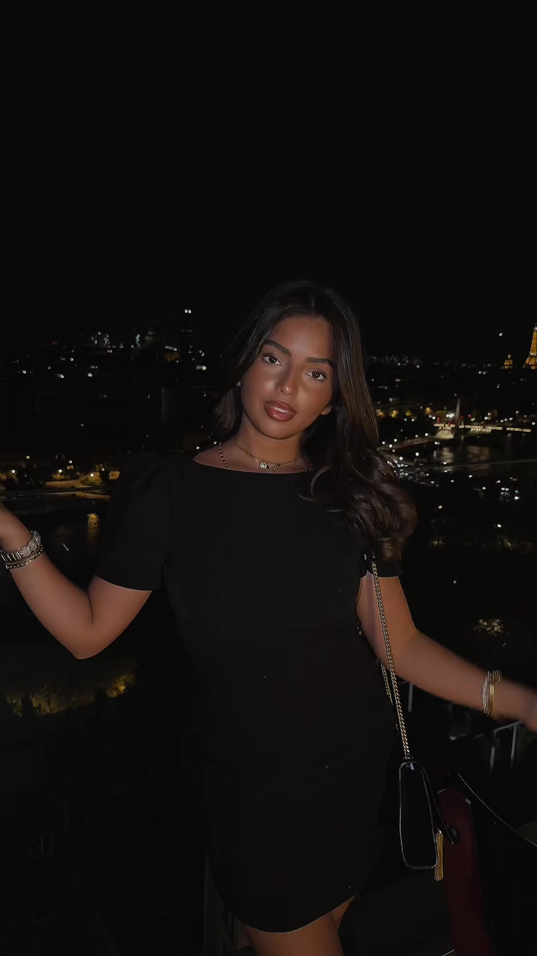 @LE T 🌐
