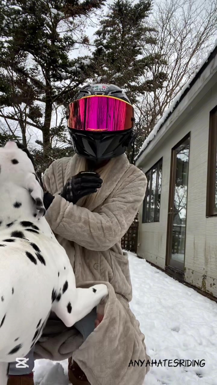 @Anya hates riding 🦄 🫧
