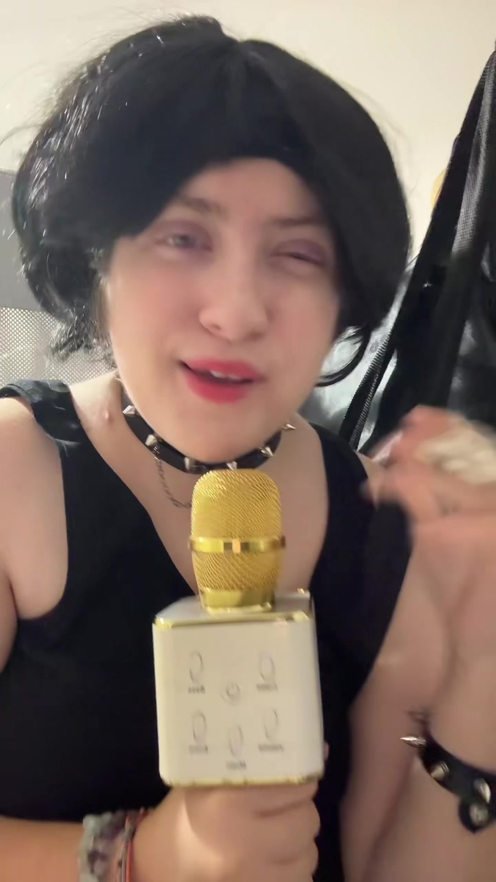@Betül (🔵🔥)