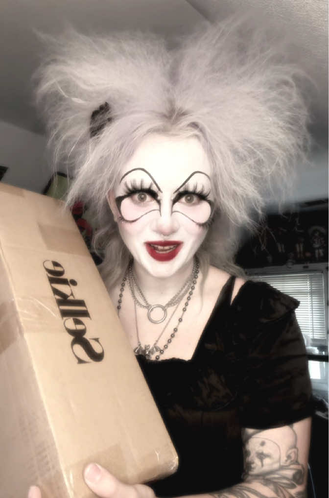 @dollygoth666