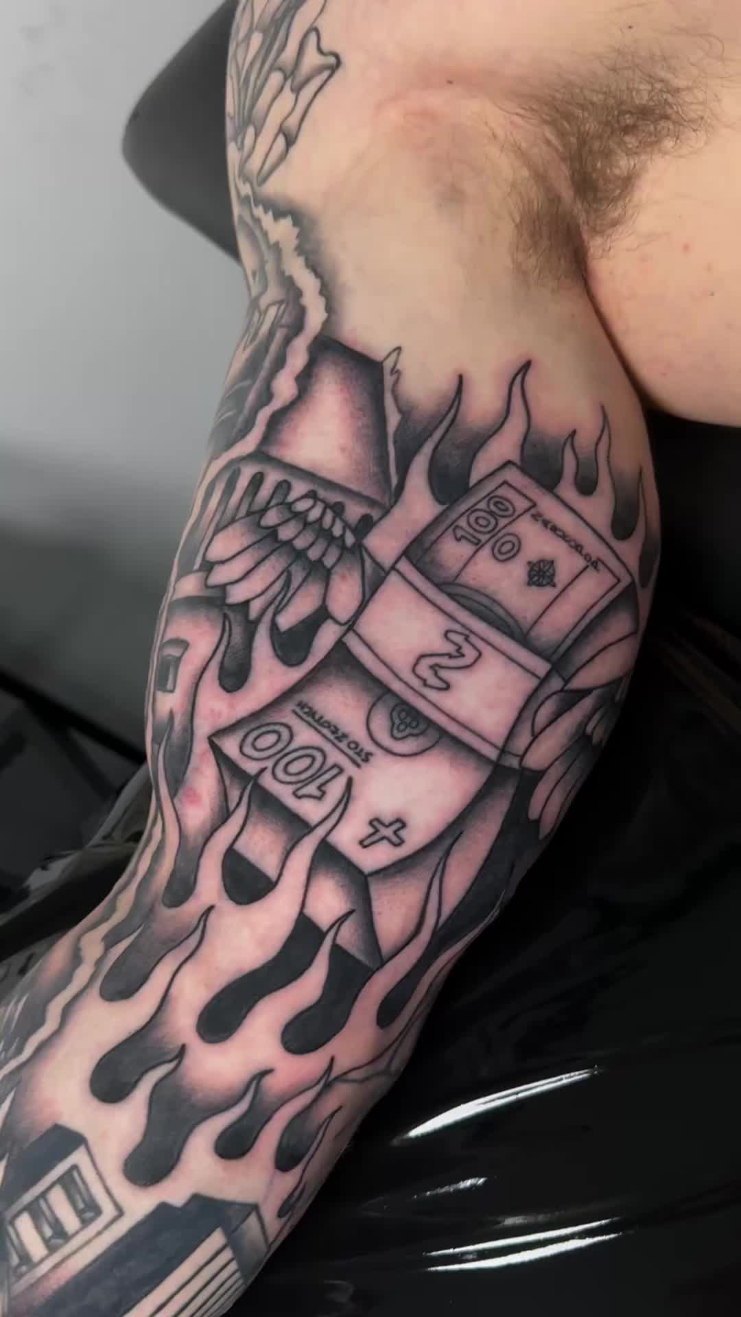 @UNCOOL.TATTOO