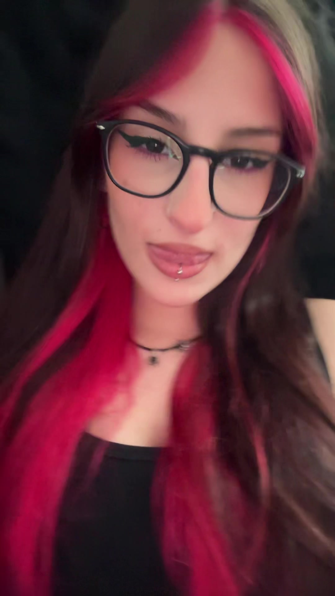 @🦦