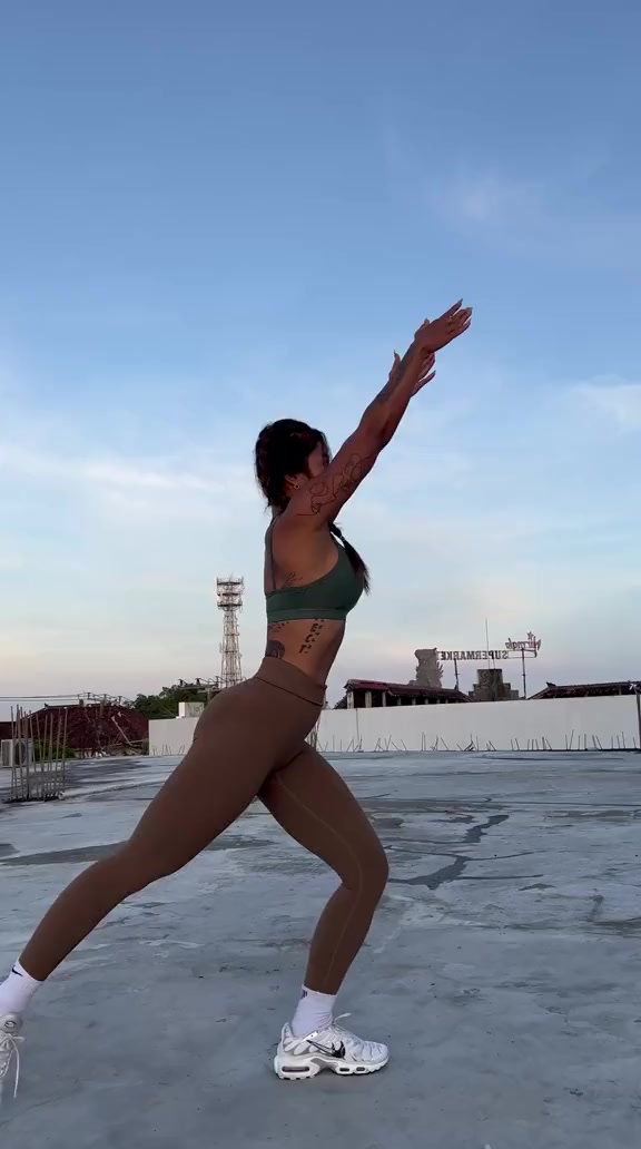 @lilybrownflexyoga