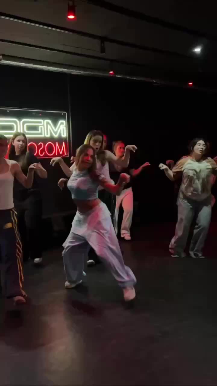 @Alyonochka