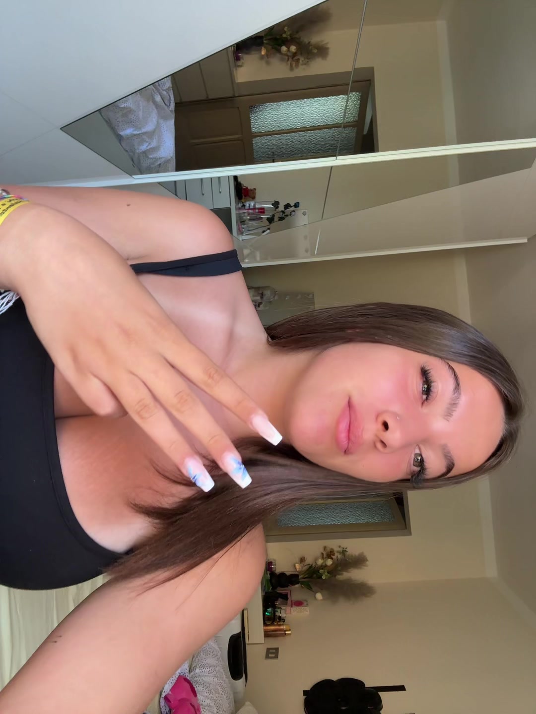@𝓘𝓼𝓪💸