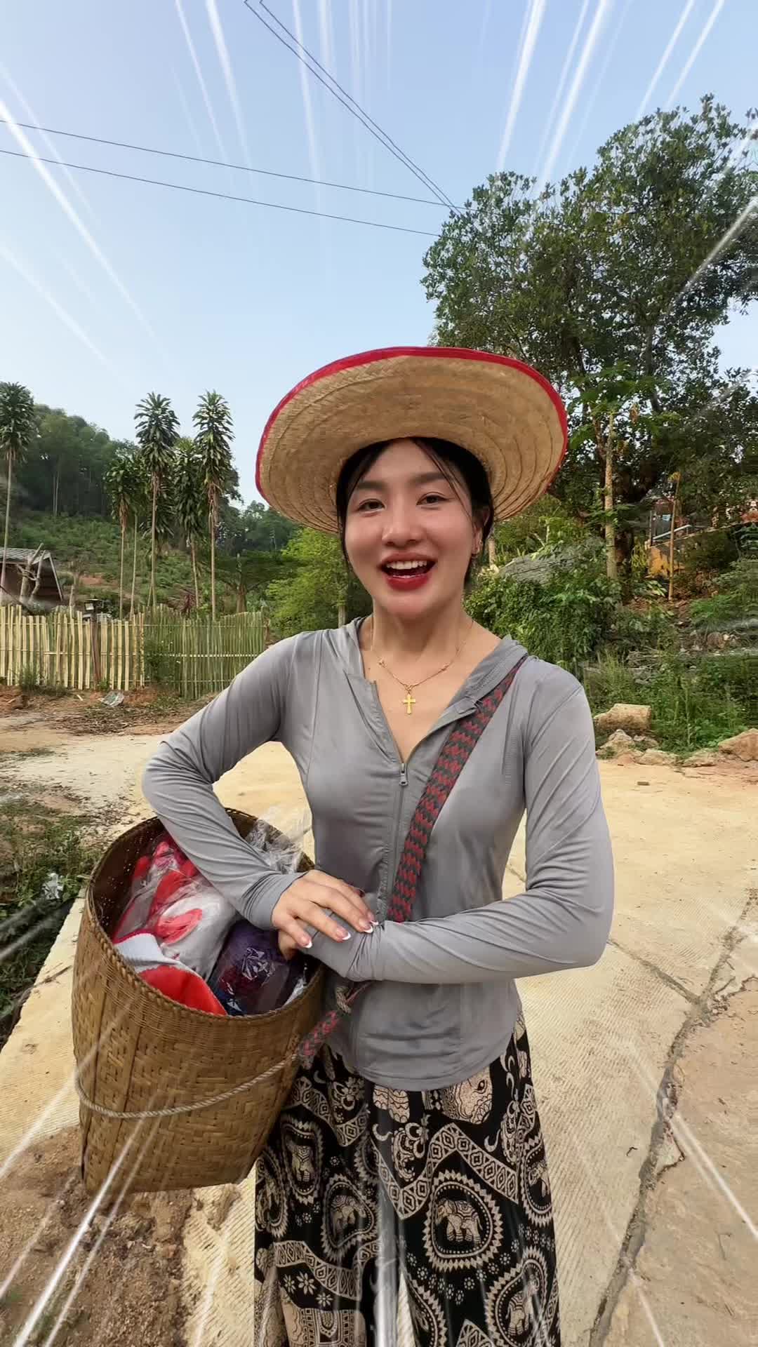 @อาบูซูลู สาวอาข่า (551.5K)