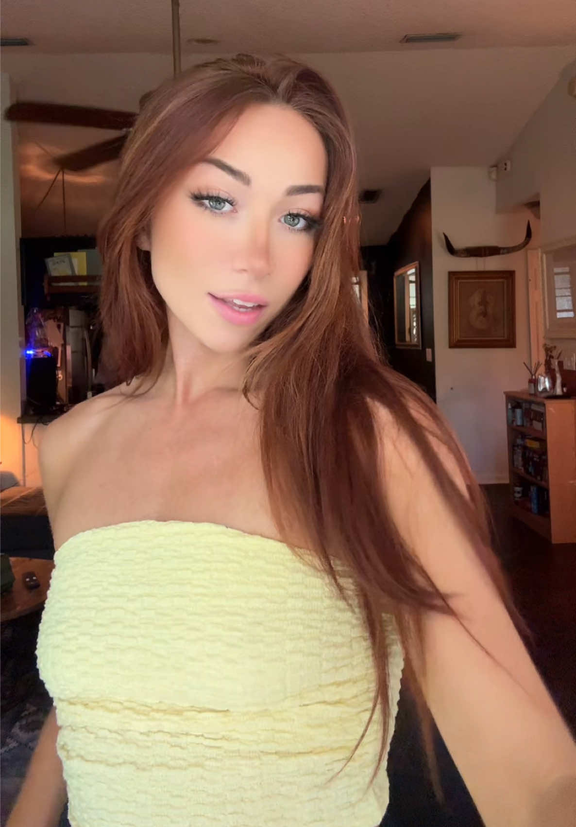 @H🦋