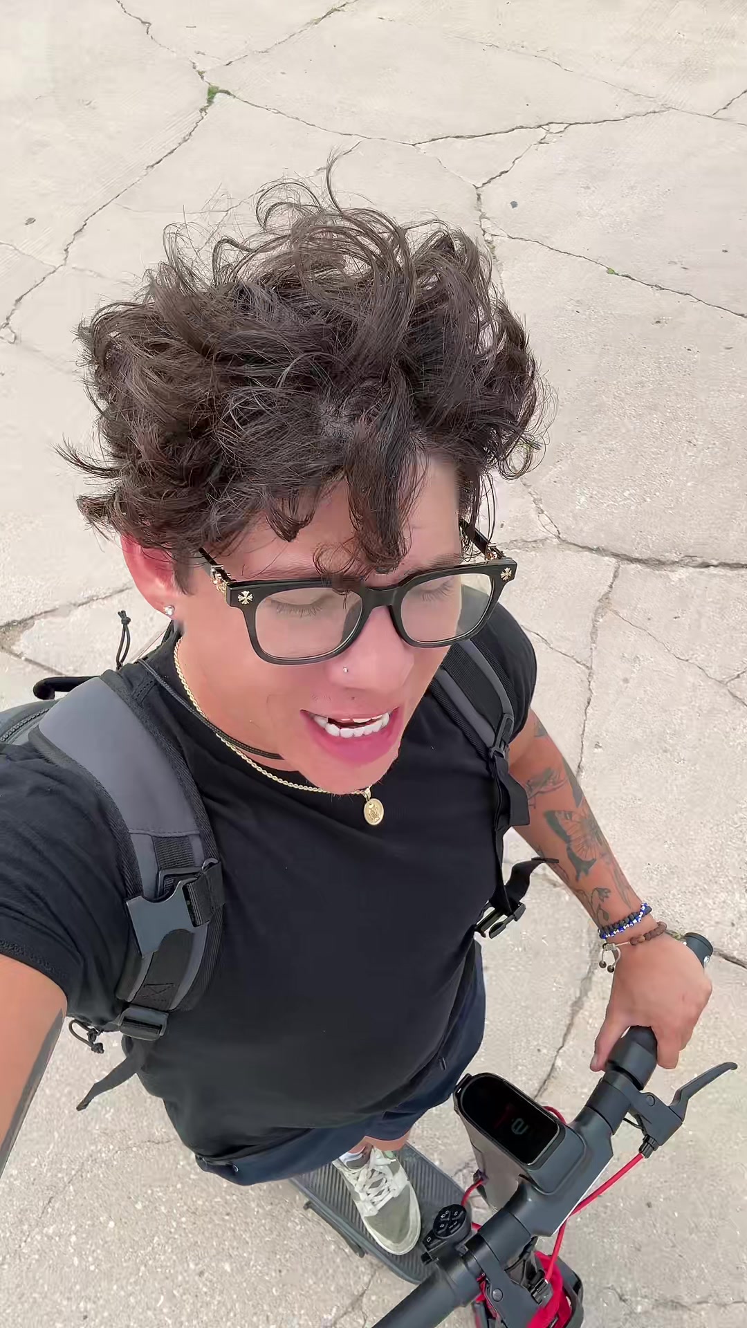 @Toni