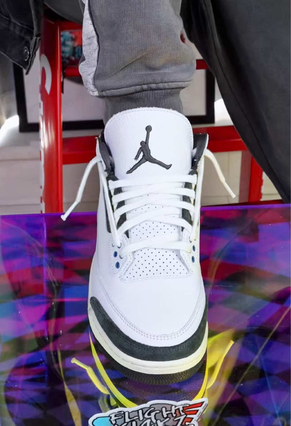 @Lacedsneaker