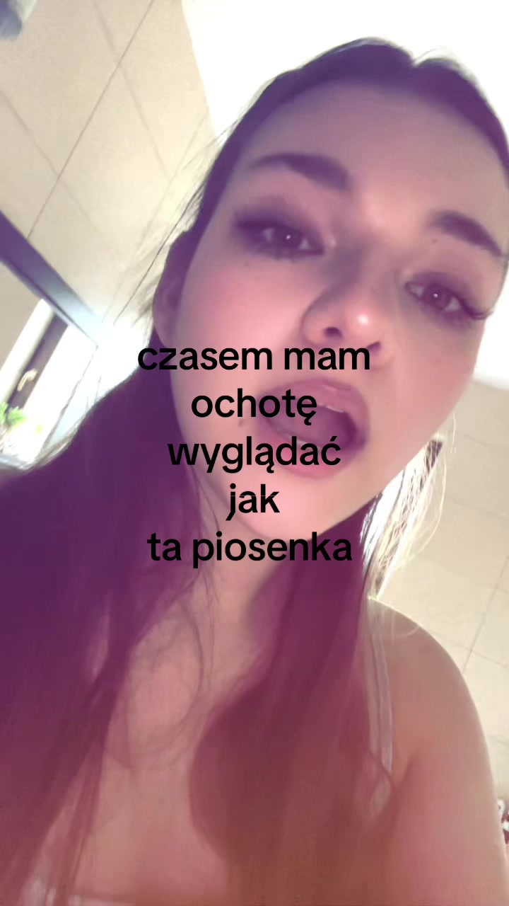 @🫰🏼