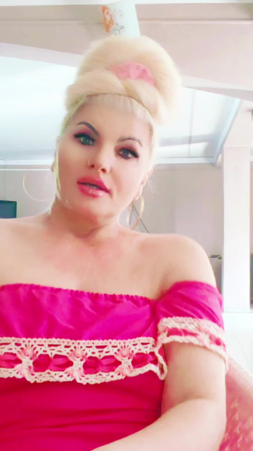 @☘️VĂDUVA VESELĂ ☘️