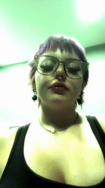 @_gothbarbie_666