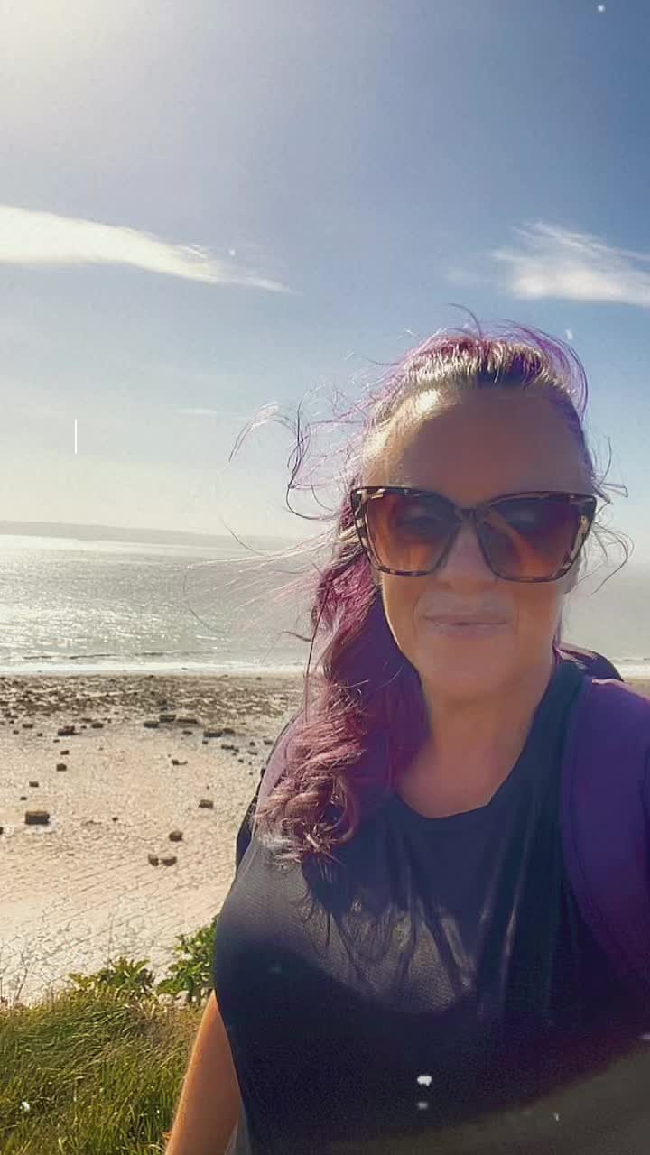 @LucyLu🏴💜🥾
