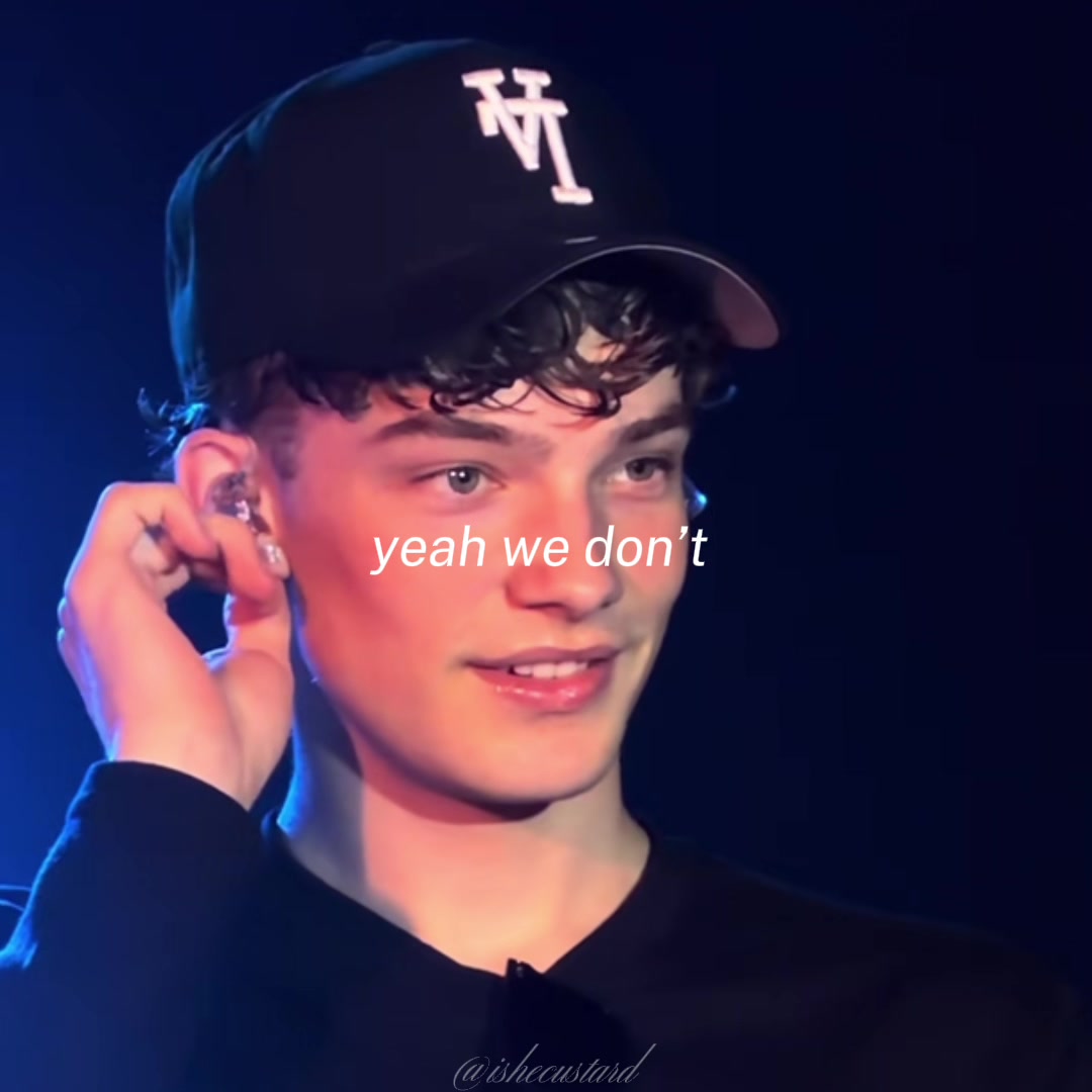 @𝖫𝖠𝖴𝖱𝖠 🩷
