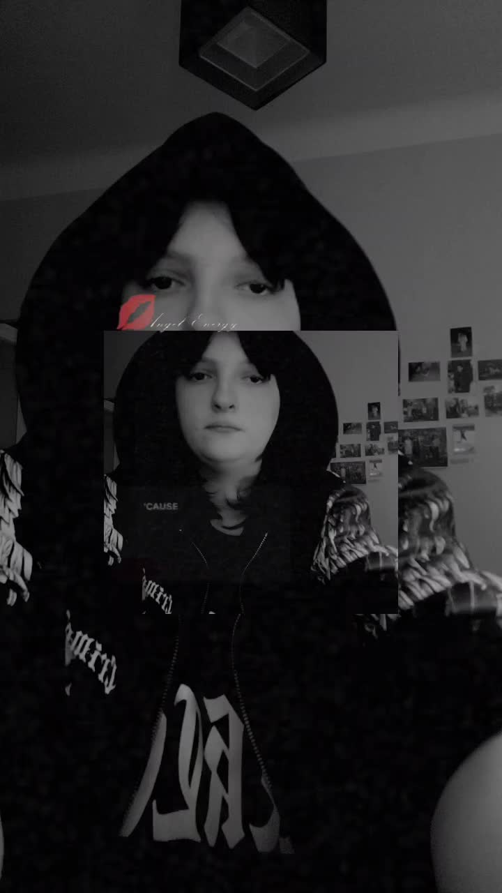 @Niki Sandra 21 Jahre alt😈😈