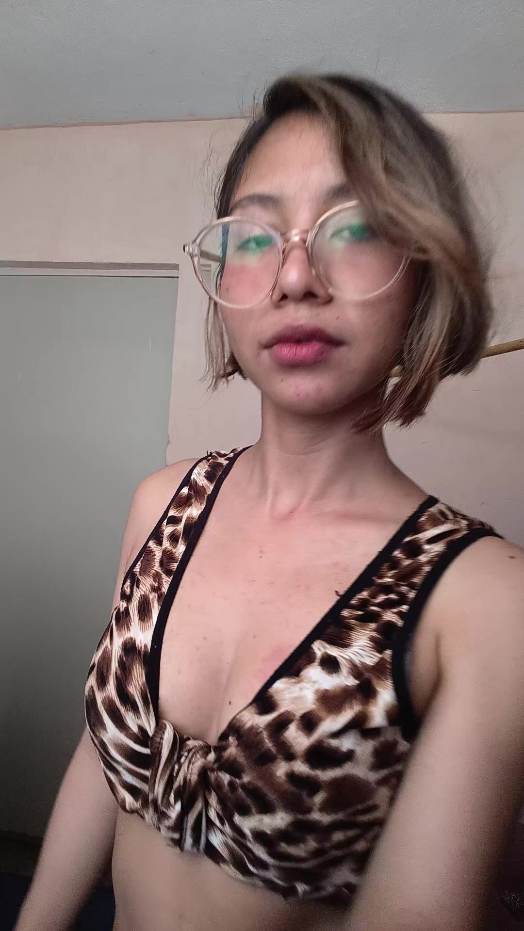 @zuriJane22