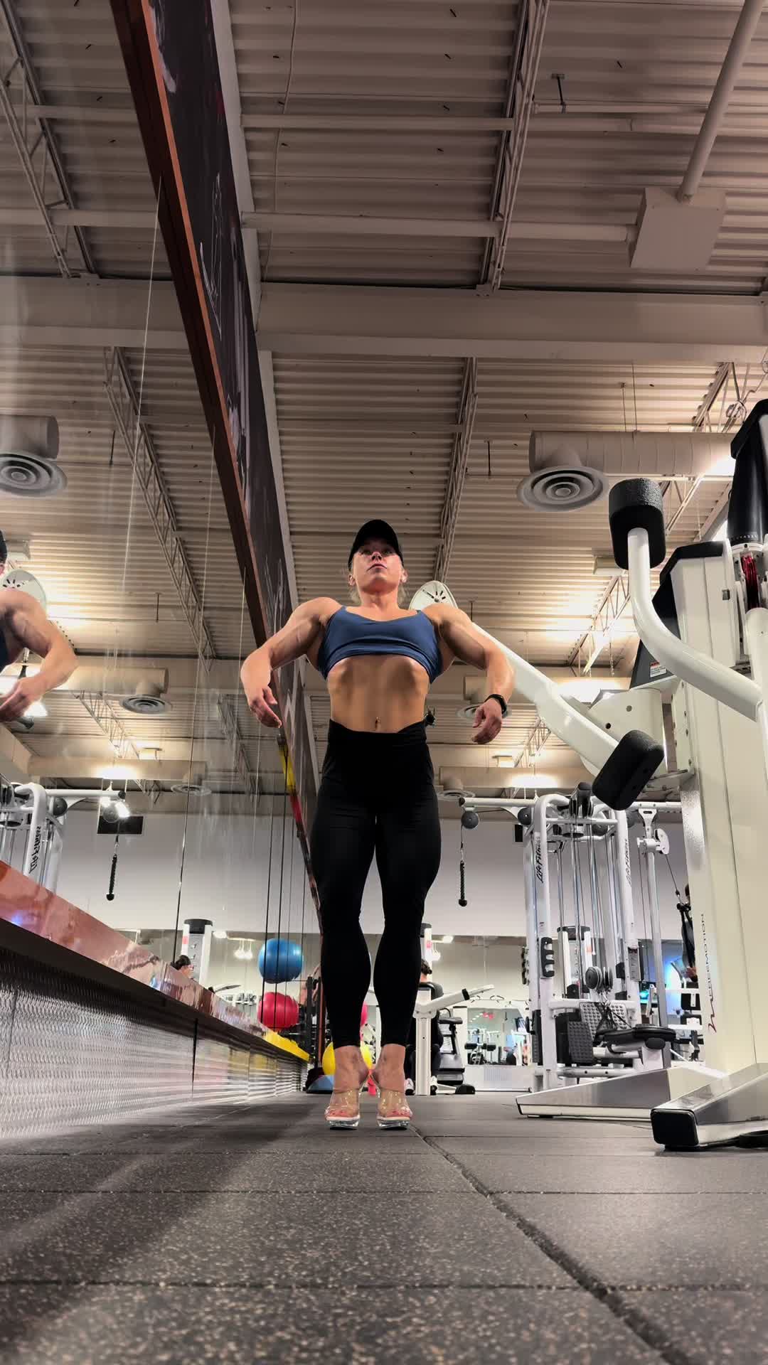 @shannonahle.ifbbpro