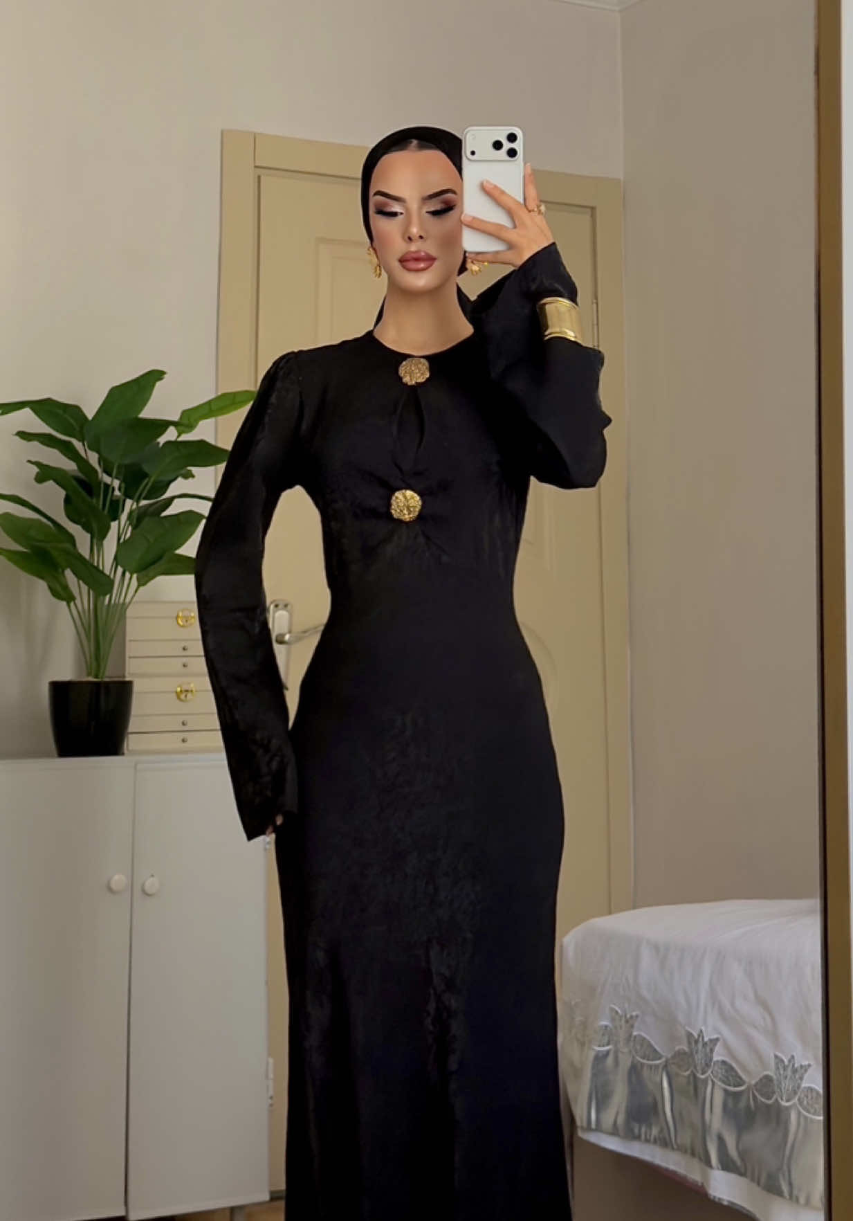 @𝓜𝓔𝓓𝓘̇𝓝𝓔