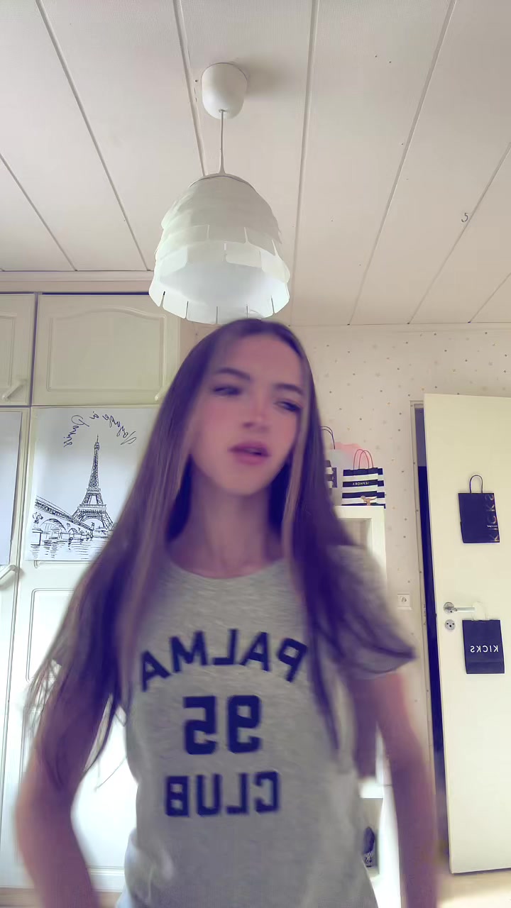 @inst:Mrs_Smith_Daria