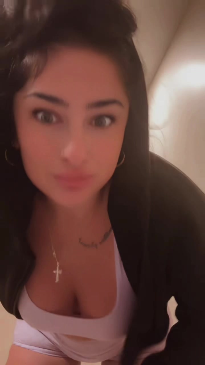 @Vi_Love_