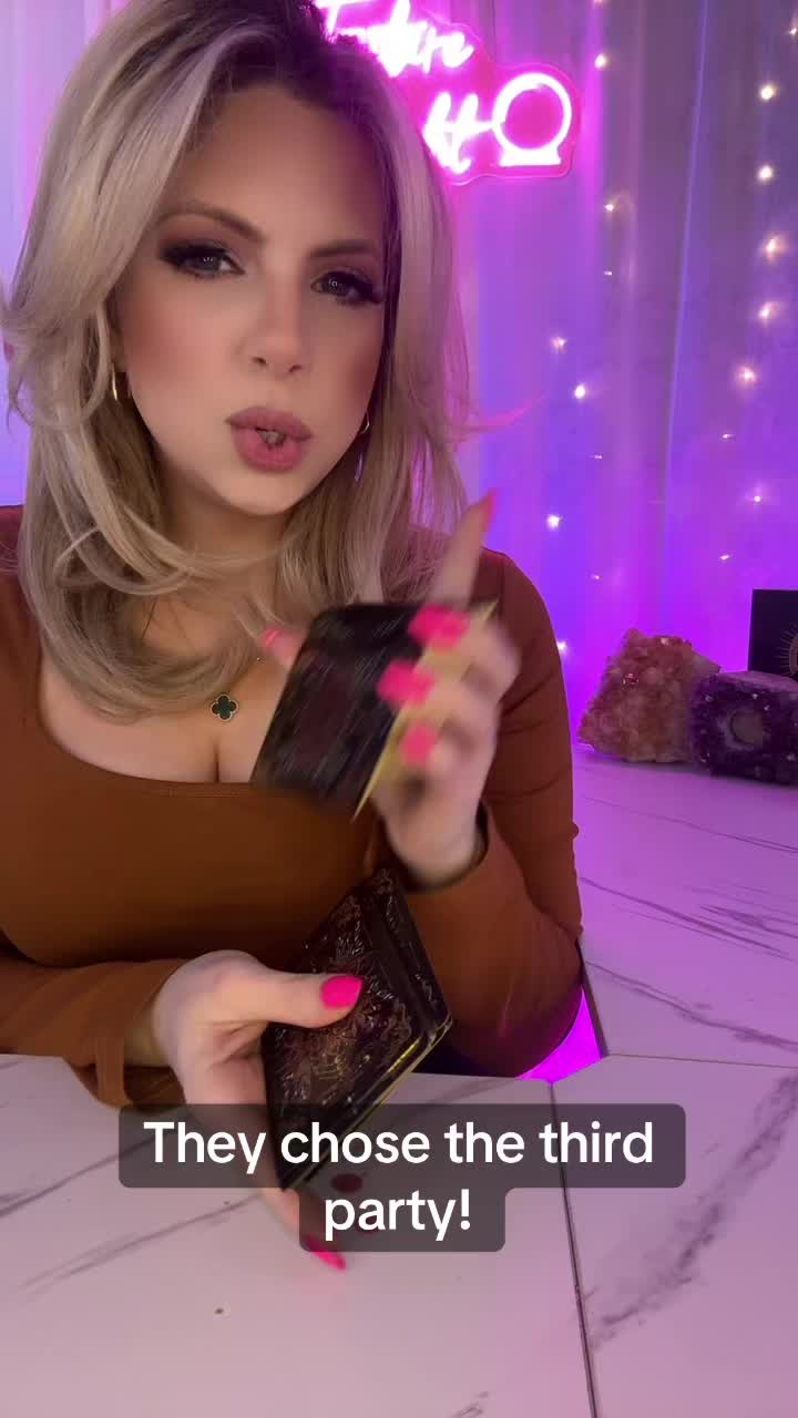 @PSYCHIC ﾒ𝟶 𝑮𝒊𝒏𝒂ᥫ᭡l TAROT