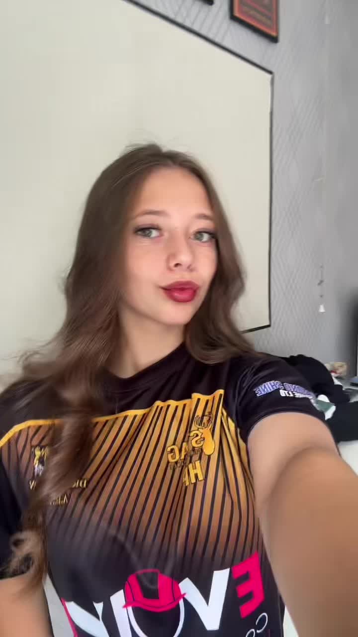@𝐡𝐨𝐥𝐥𝐢𝐞ꨄ