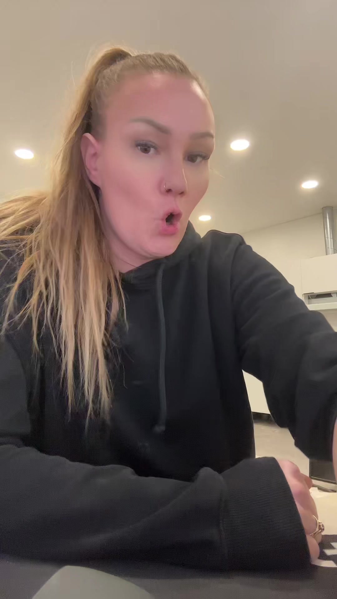 @Lauramarikam
