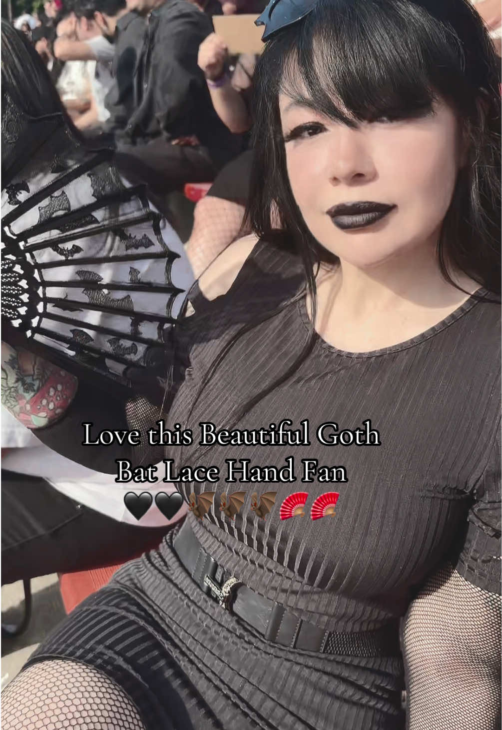 @JustaGothMama 🖤🦇