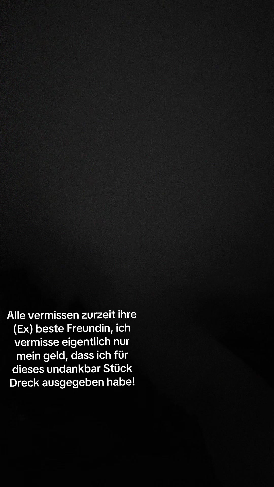 @Laura 🖤 🧸