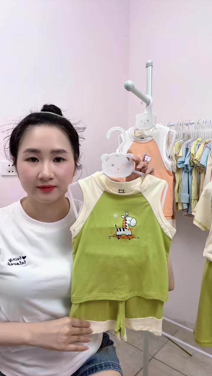 @Em Bear Fashion Kid