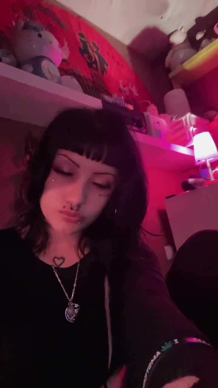 @🧛🏻♀️