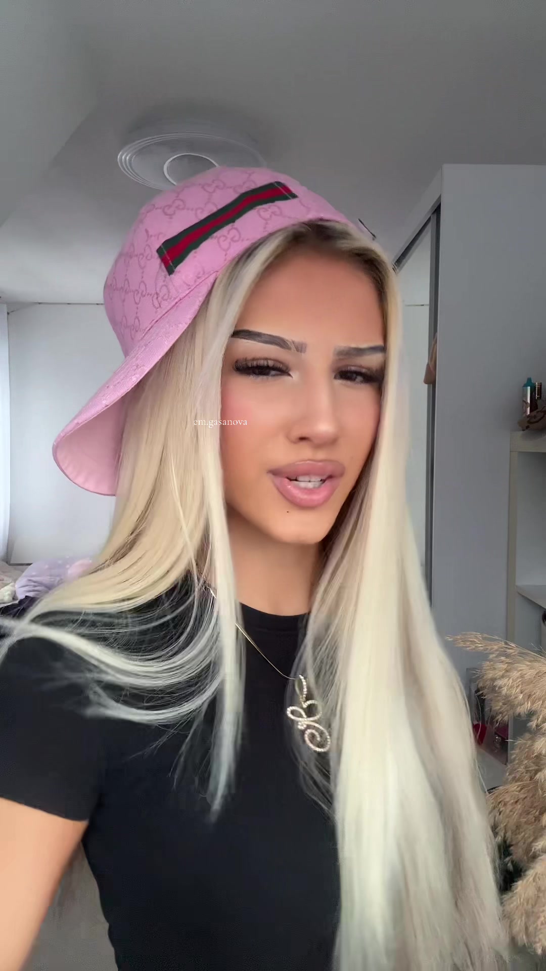 @𝐠𝐚𝐬𝐚𝐧𝐨𝐯𝐚