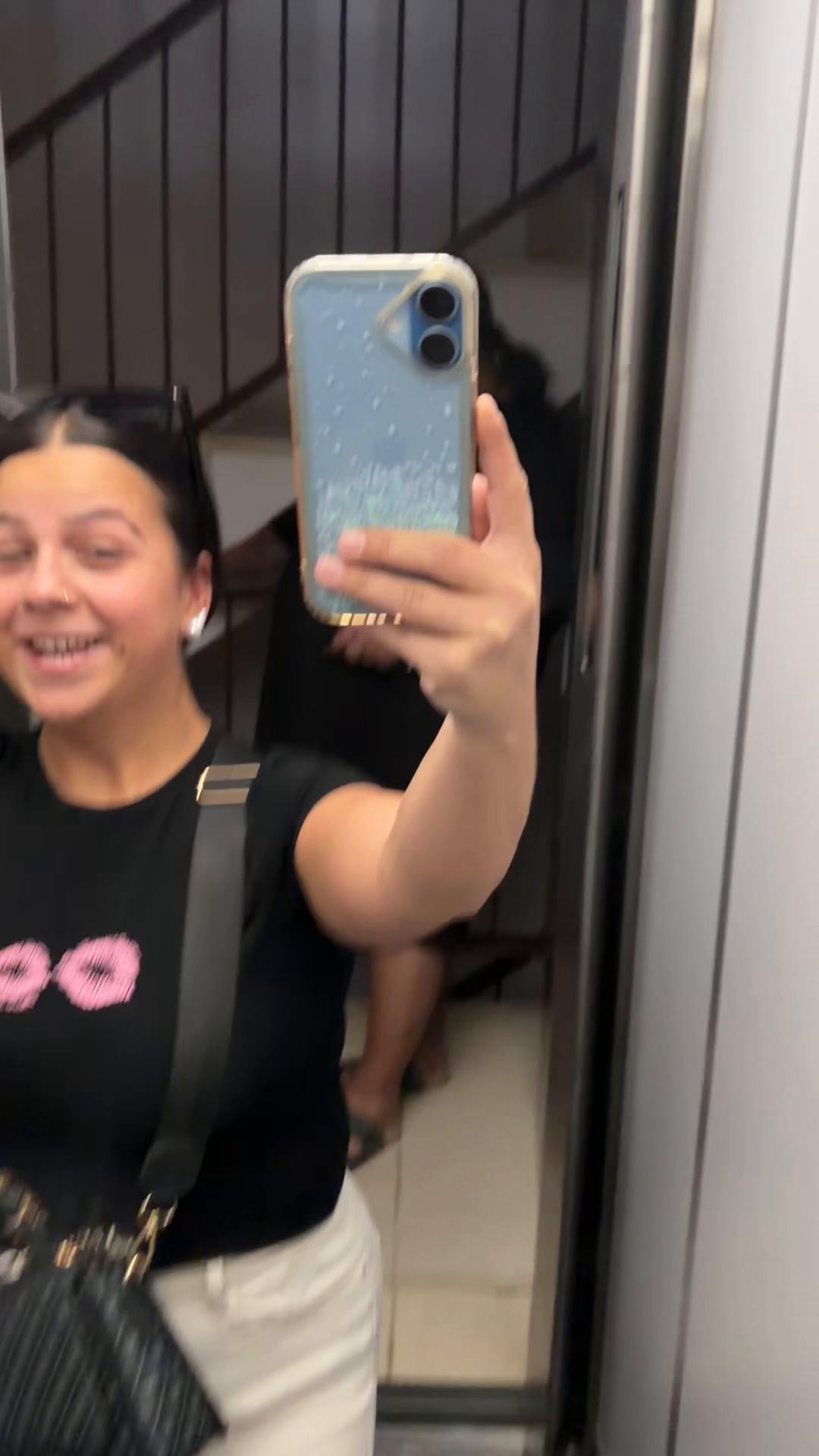 @_luciiasuarezzz_