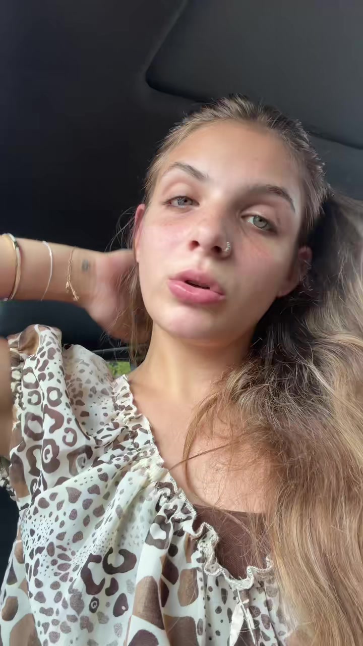 @🦋