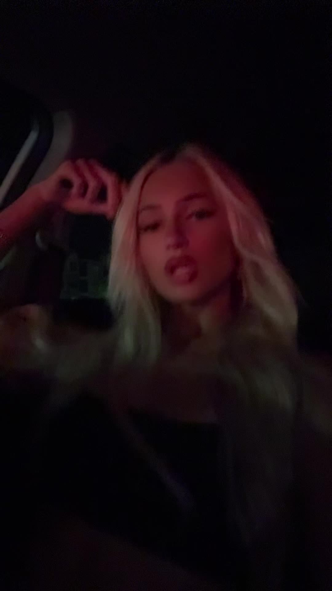 @16thsexiestpersonever