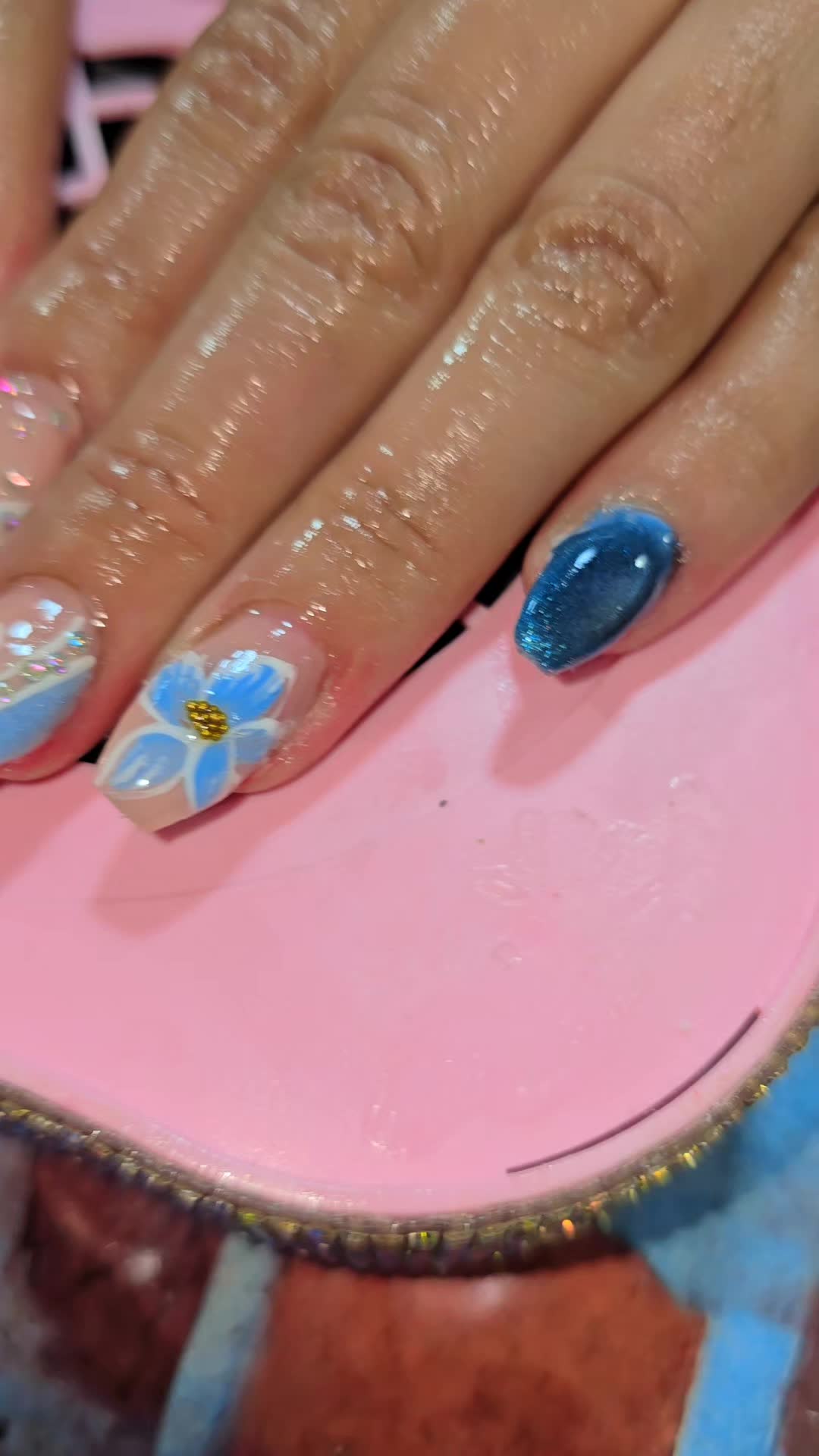 @Wrka ,,💅  Kalyo 🍀nais 🌠