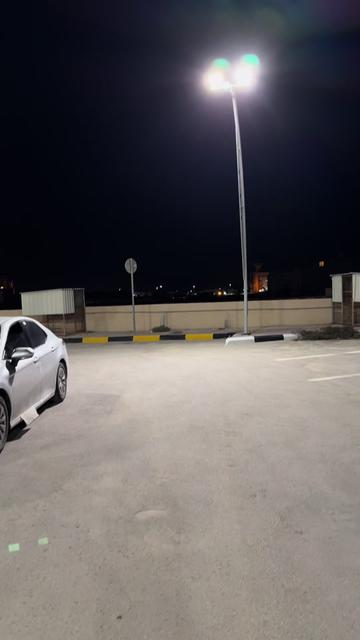 @𝑭 ★