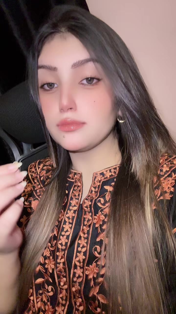 @Hazel🥂💜