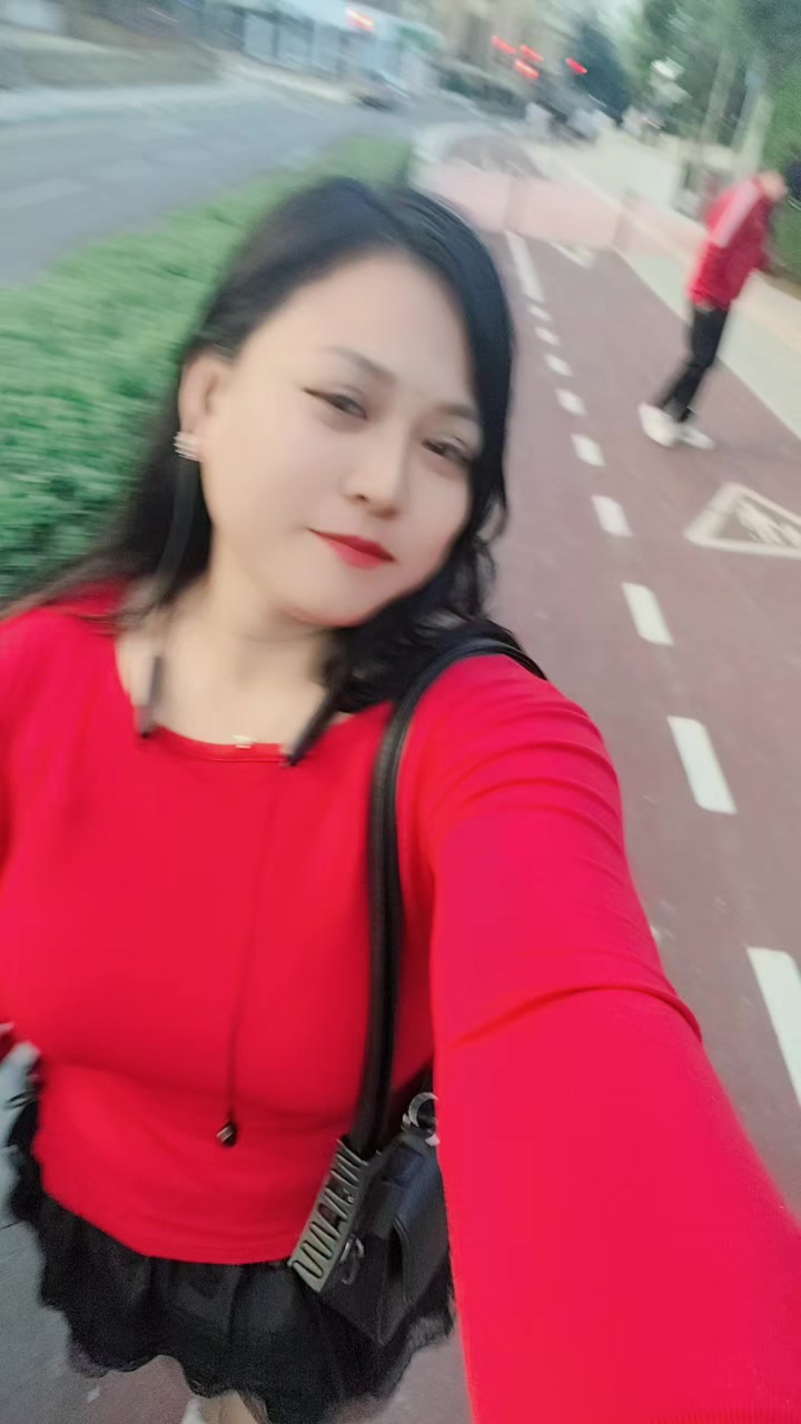 @Mimi🇨🇾🇳🇵