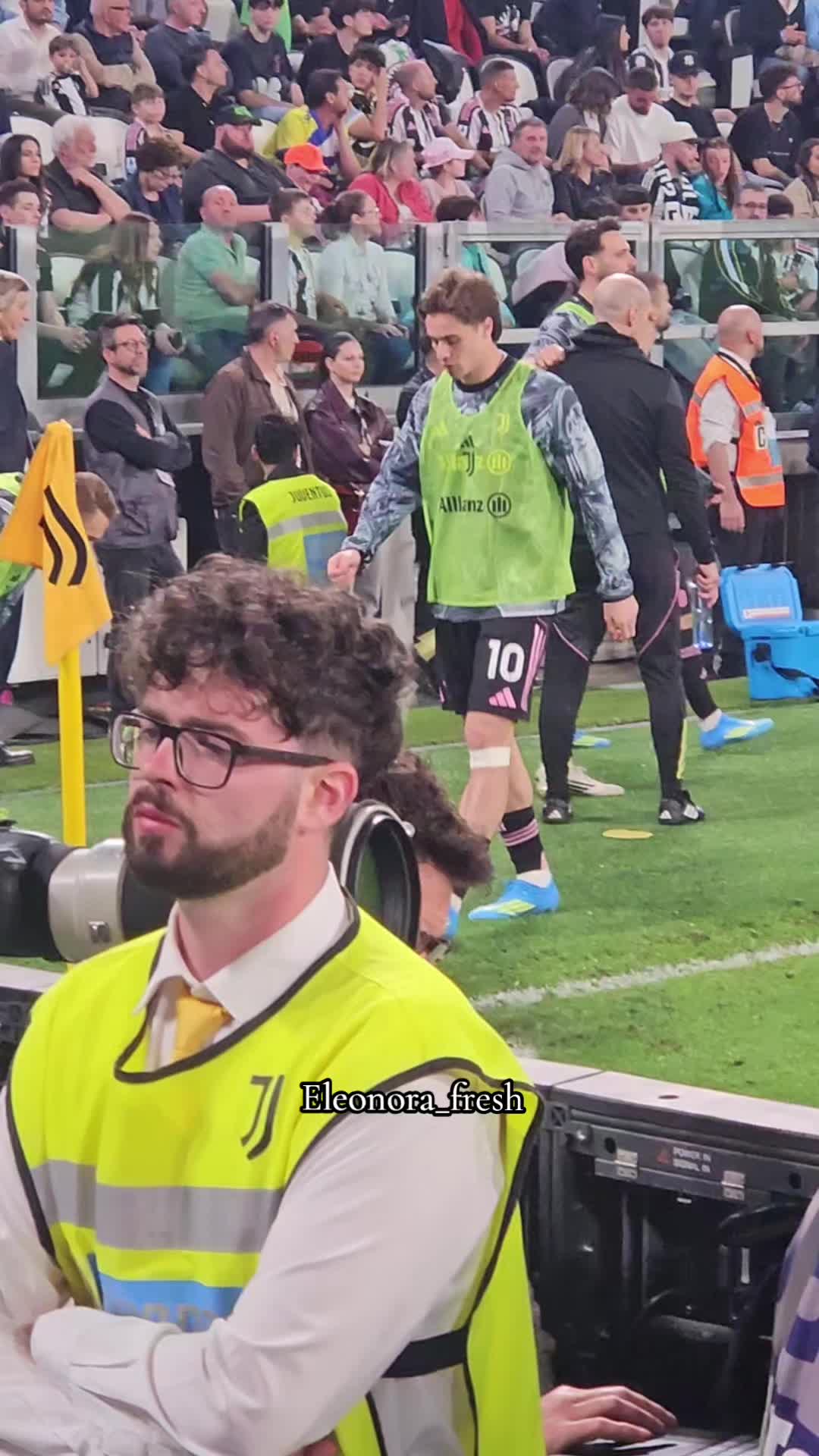@Eleonora 🤍🖤