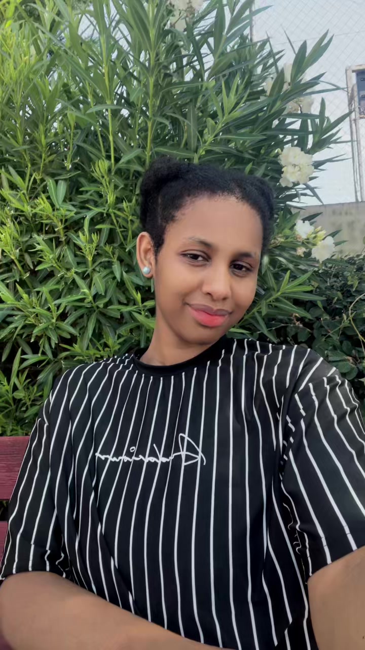 @Meriem🇬🇳🇪🇸✨💫